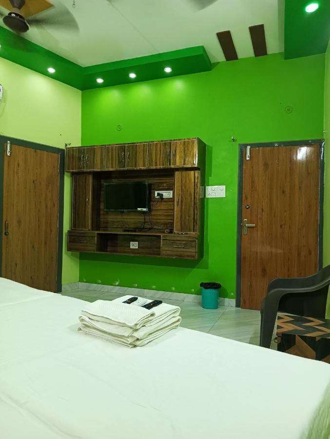 Trinetra Homestay