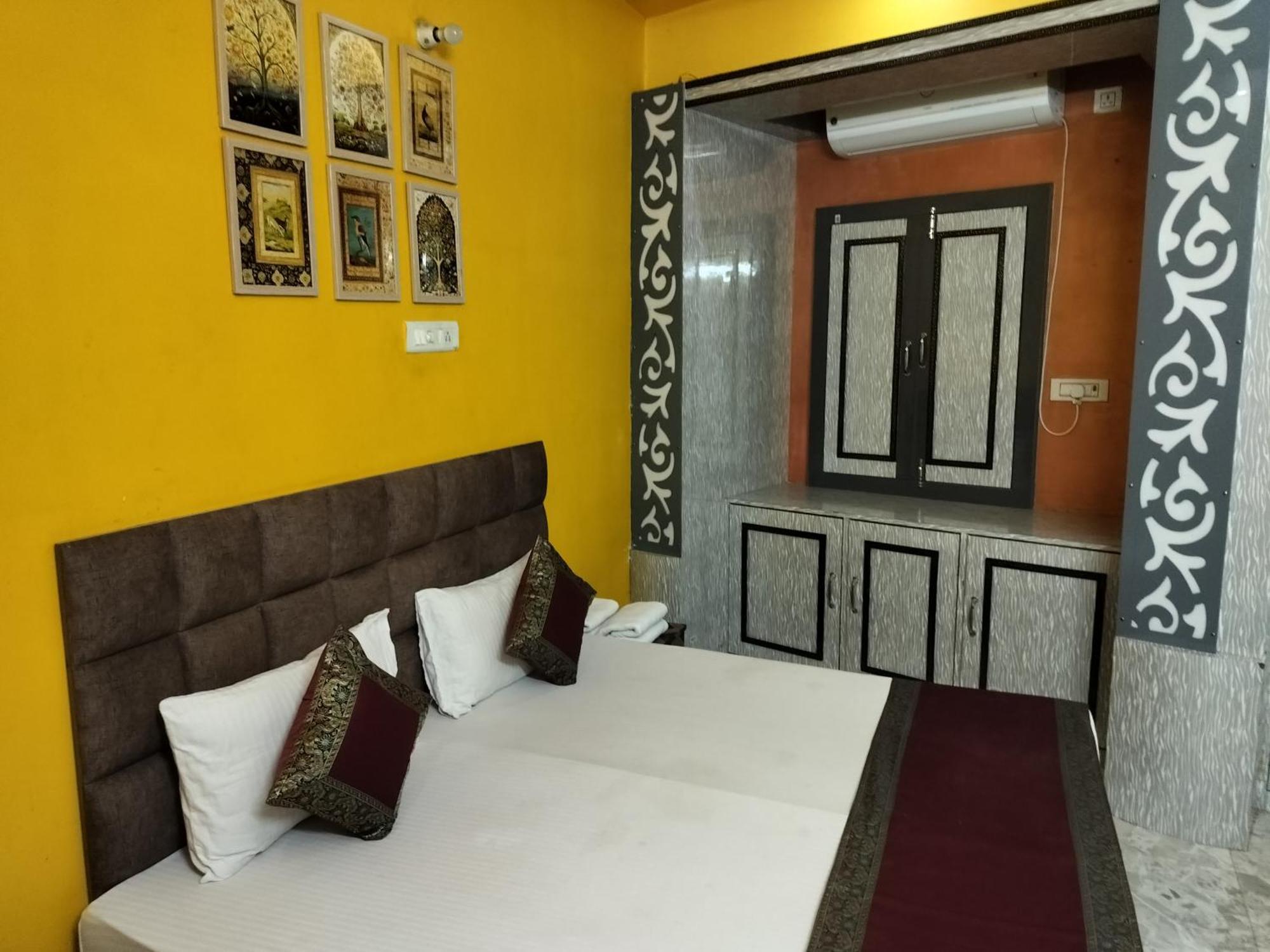 Homestay Trinetra Varanasi